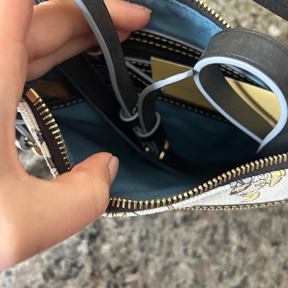 NWT Disney Cruise Dooney & Bourke Mickey & Friends Nautical Crossbody - Picture 3 of 4